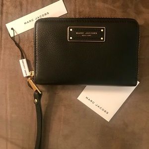 NWT Marc Jacobs Wristlet/Wallet